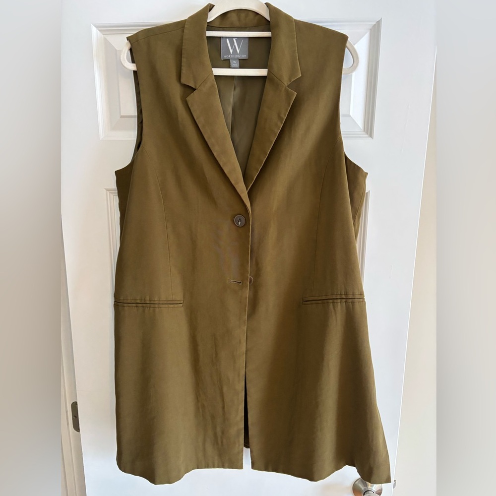🟢NWOT WORTHINGTON. Military green sleeveless tunic. Size XL